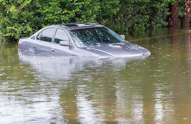 Выкуп утопленных автомобилей: что делать с машиной после наводнения?
